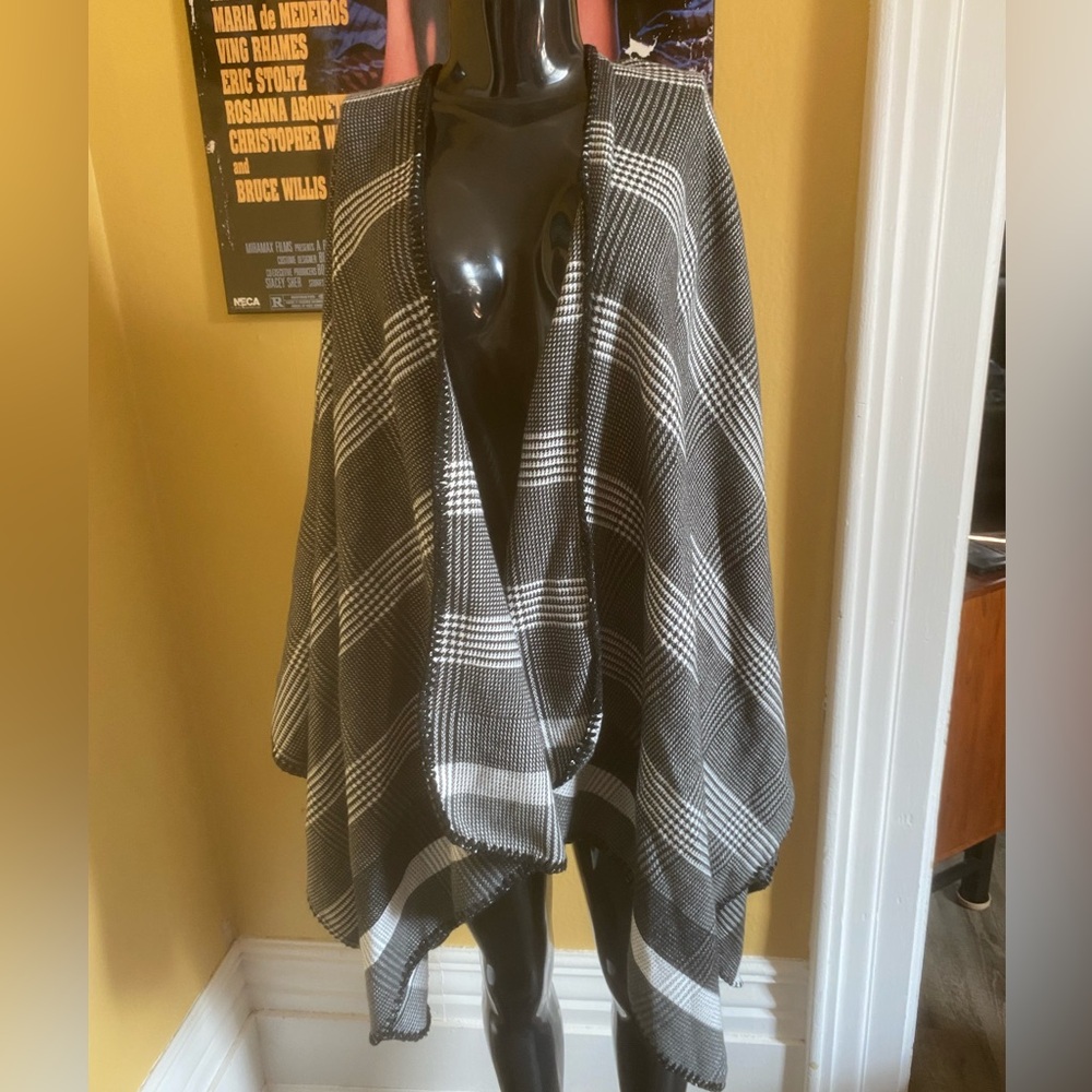 Chic Black and White Plaid Wrap